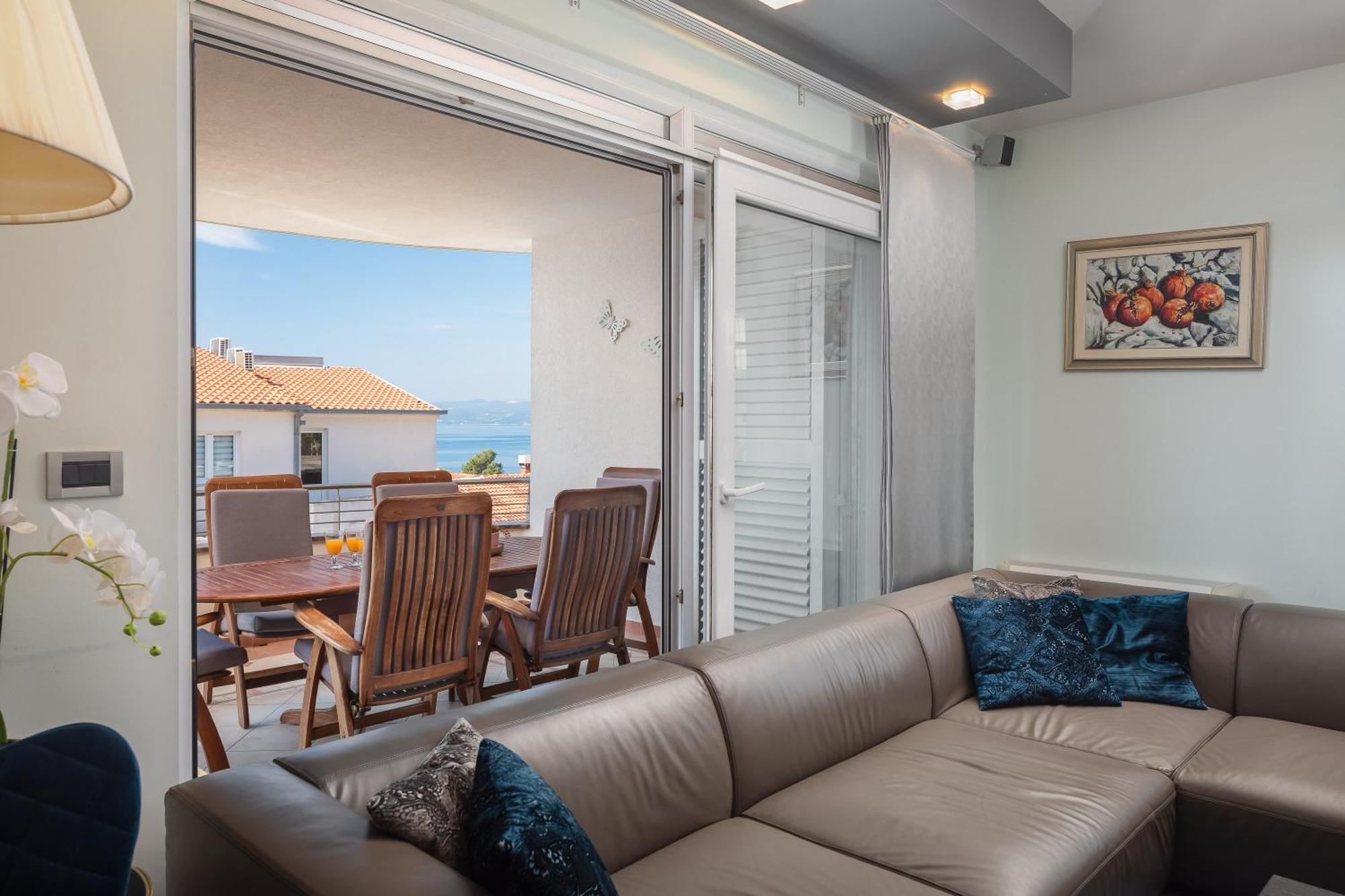 Brkic Apartments With Private Parking Makarska Buitenkant foto