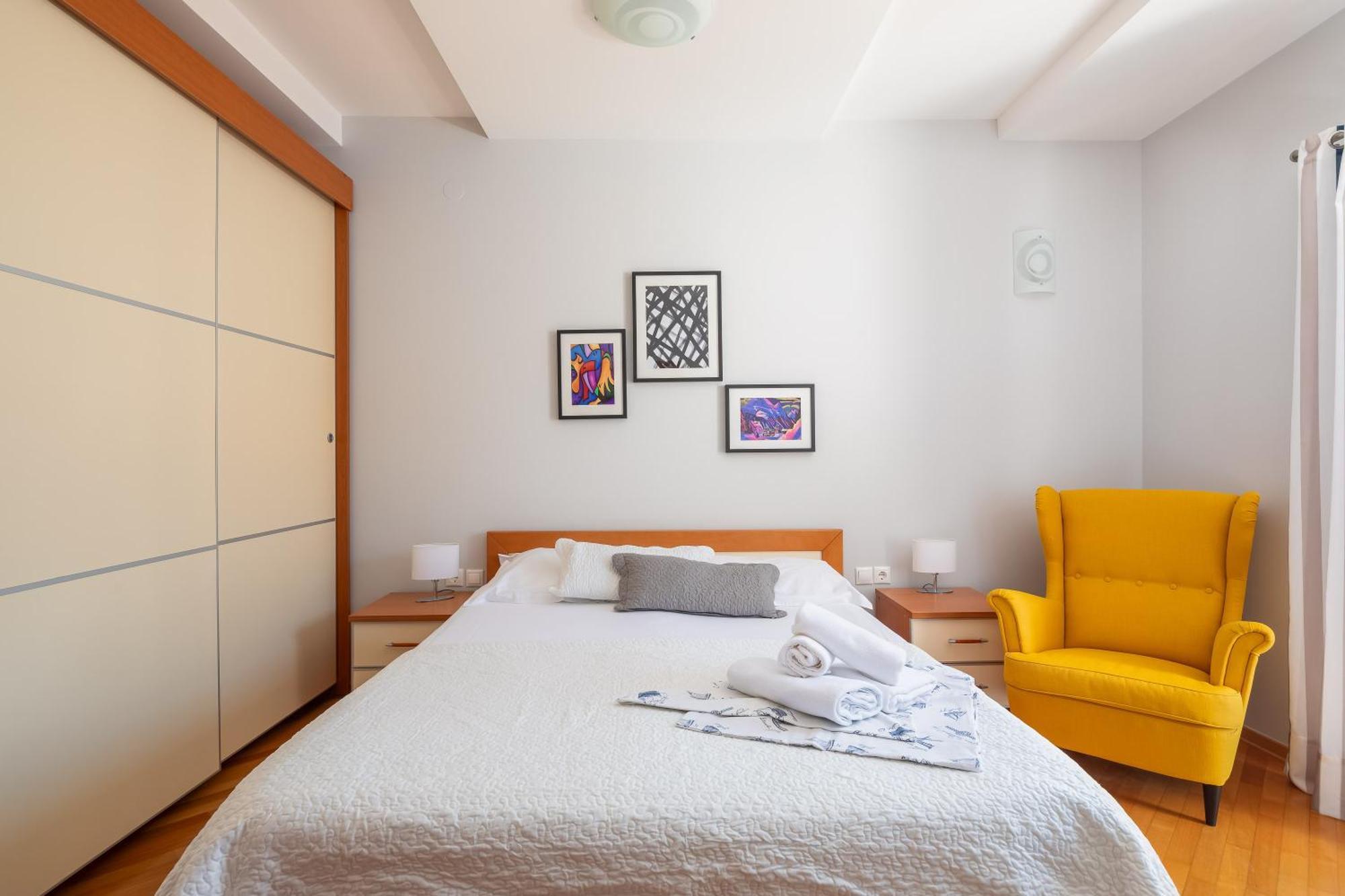 Brkic Apartments With Private Parking Makarska Buitenkant foto