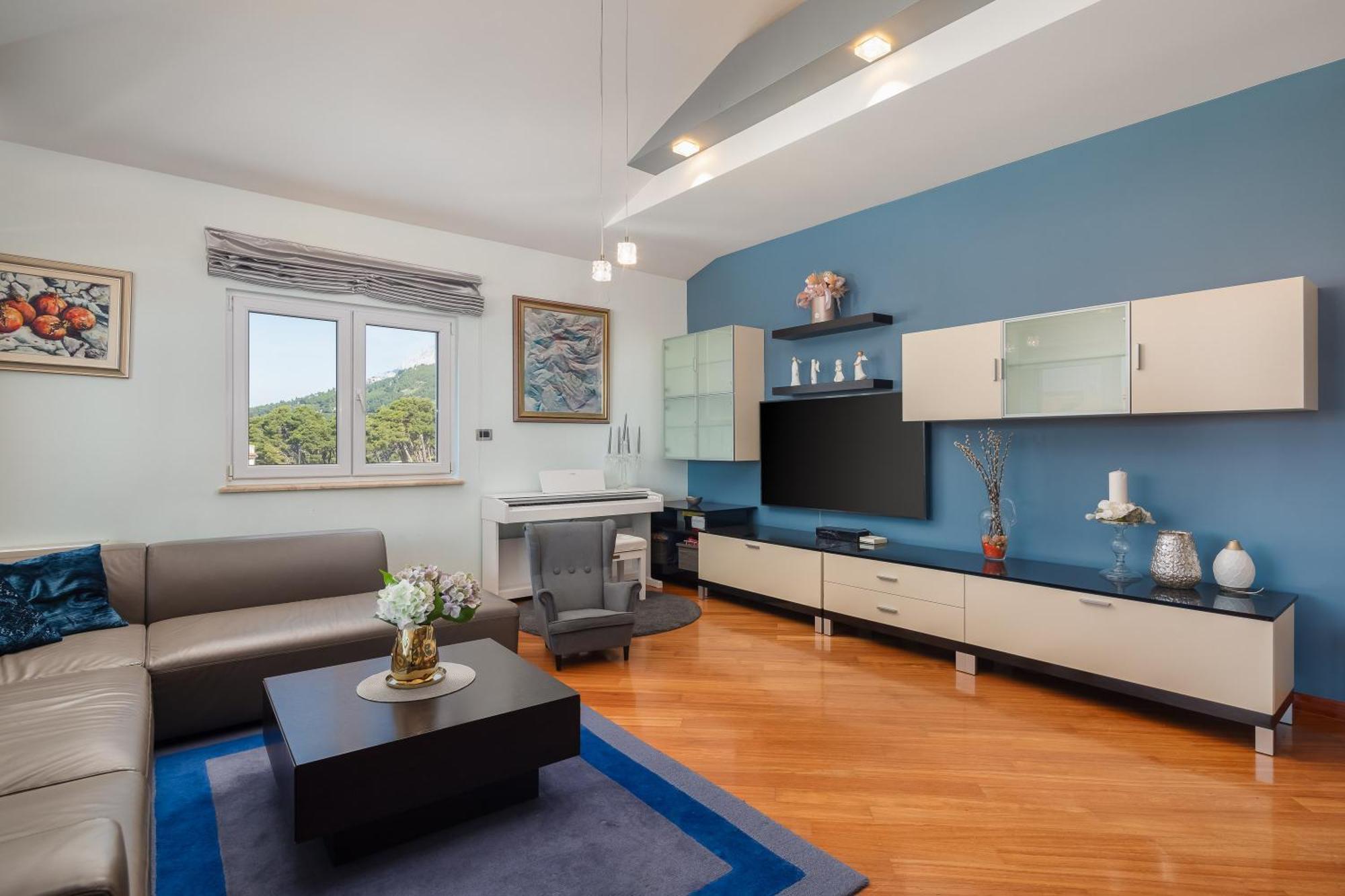 Brkic Apartments With Private Parking Makarska Buitenkant foto