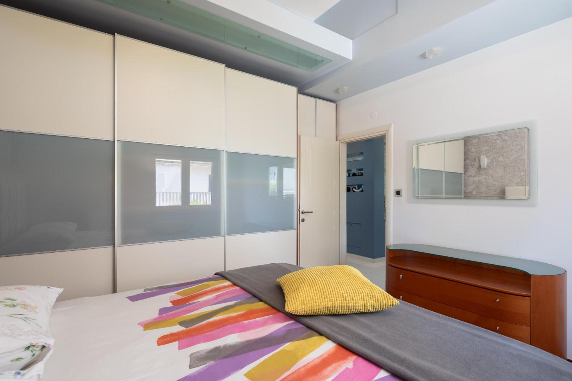 Brkic Apartments With Private Parking Makarska Kamer foto