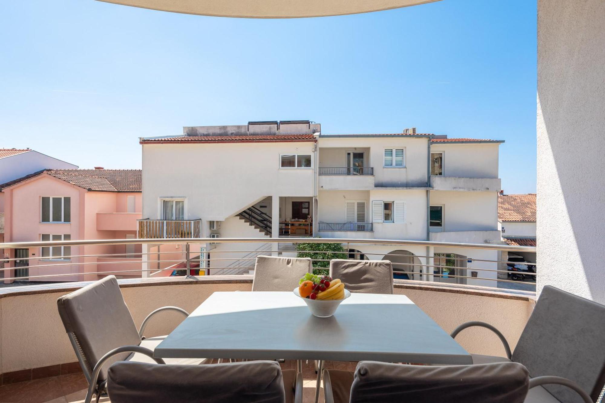 Brkic Apartments With Private Parking Makarska Kamer foto