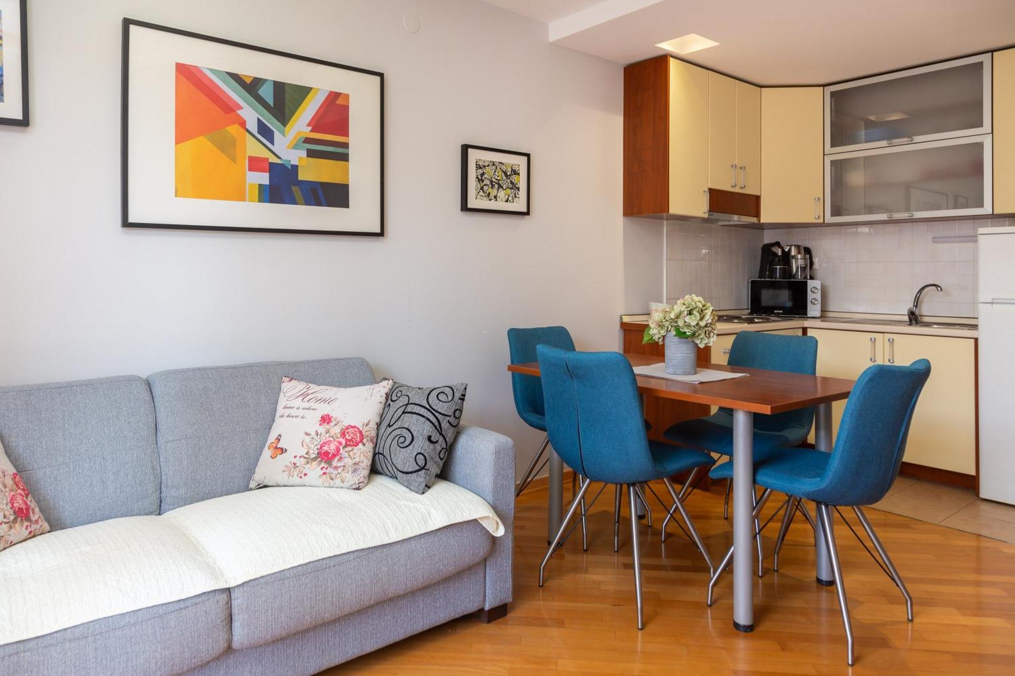 Brkic Apartments With Private Parking Makarska Kamer foto