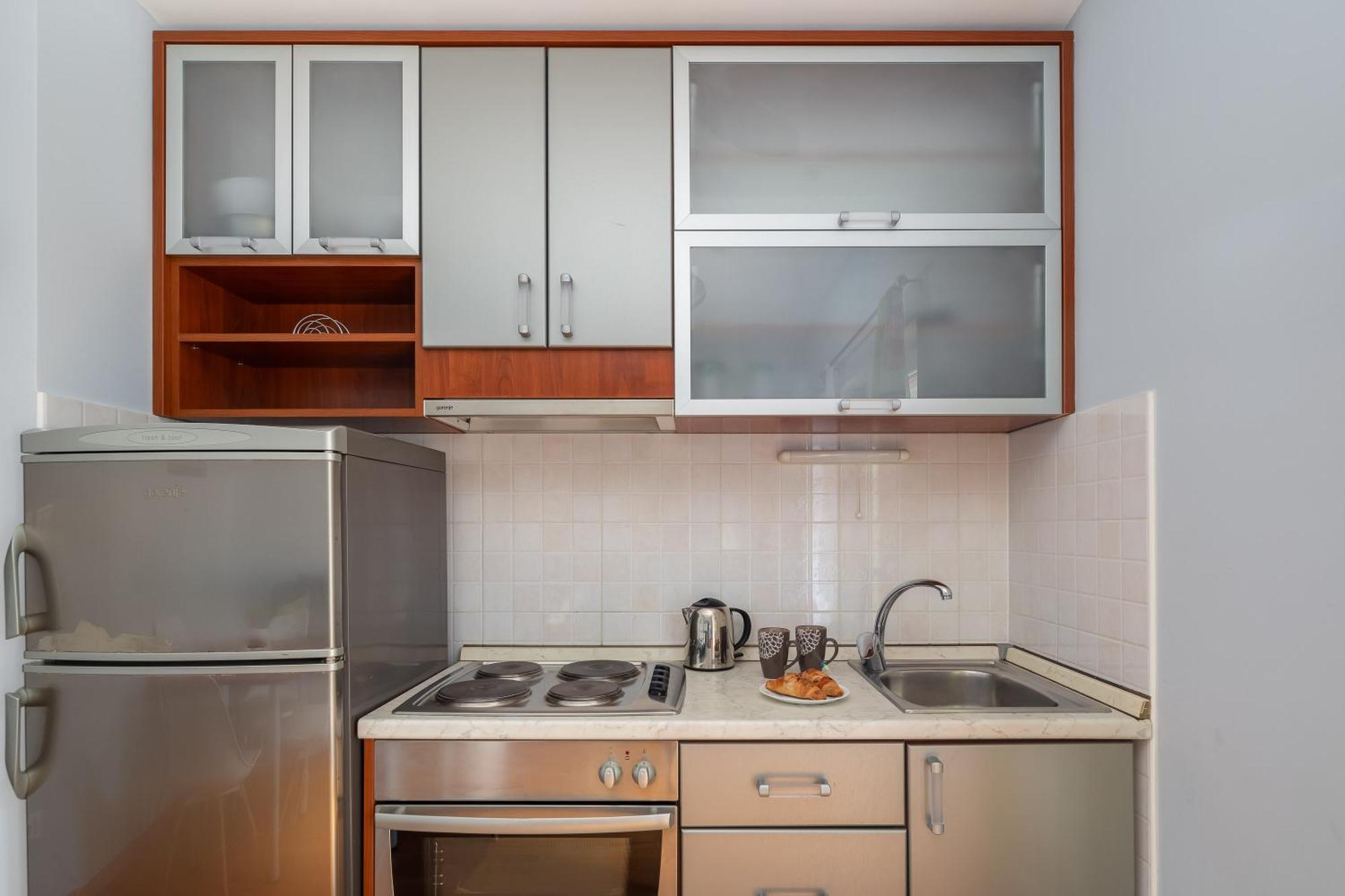 Brkic Apartments With Private Parking Makarska Kamer foto