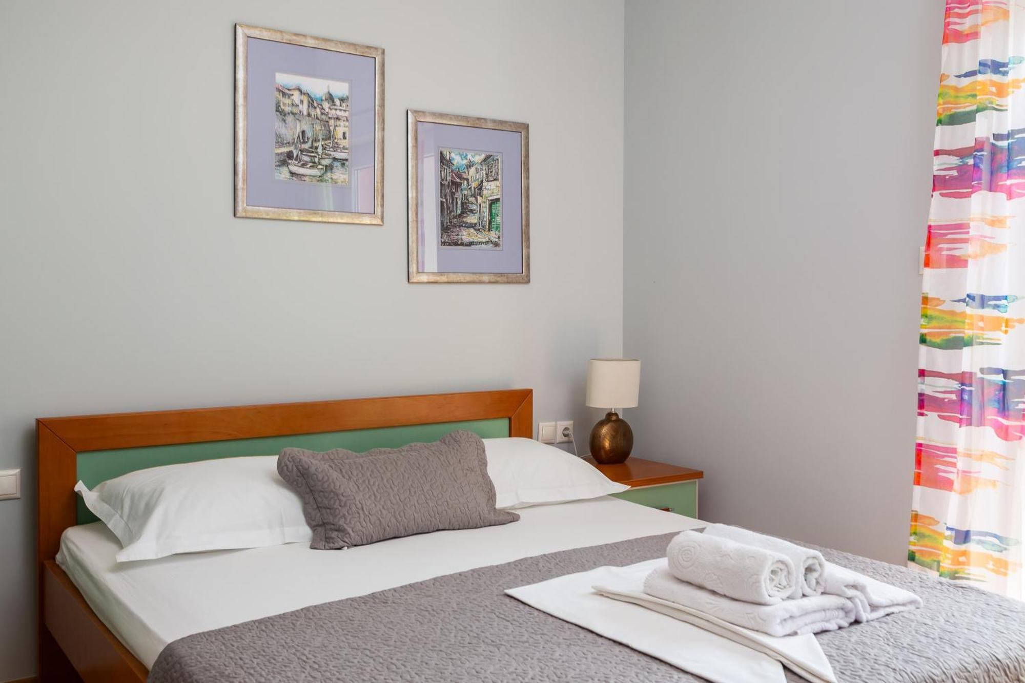 Brkic Apartments With Private Parking Makarska Kamer foto