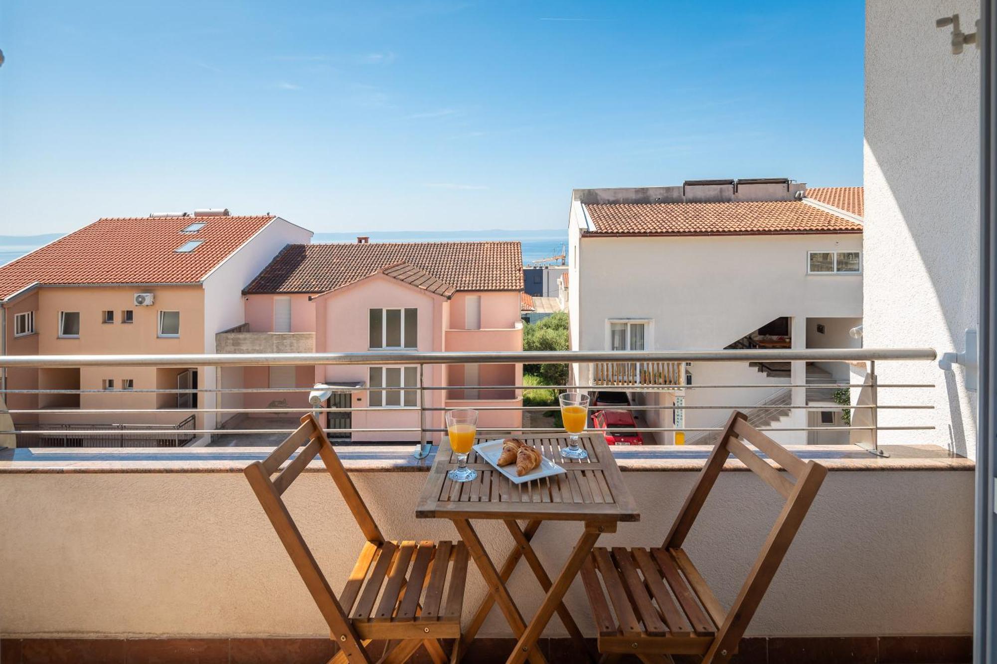 Brkic Apartments With Private Parking Makarska Kamer foto