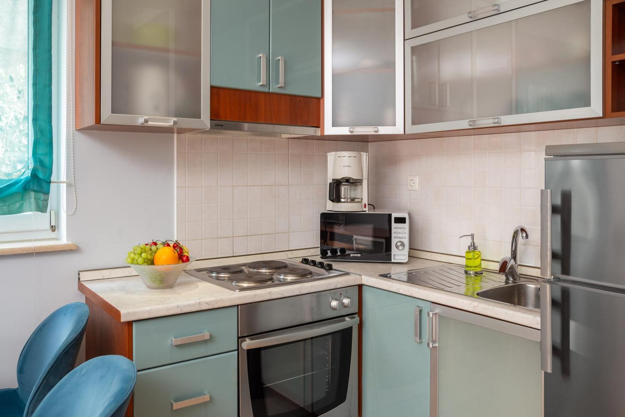 Brkic Apartments With Private Parking Makarska Kamer foto